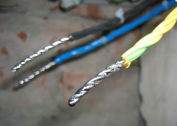 Comment connecter les fils d'aluminium les uns aux autres